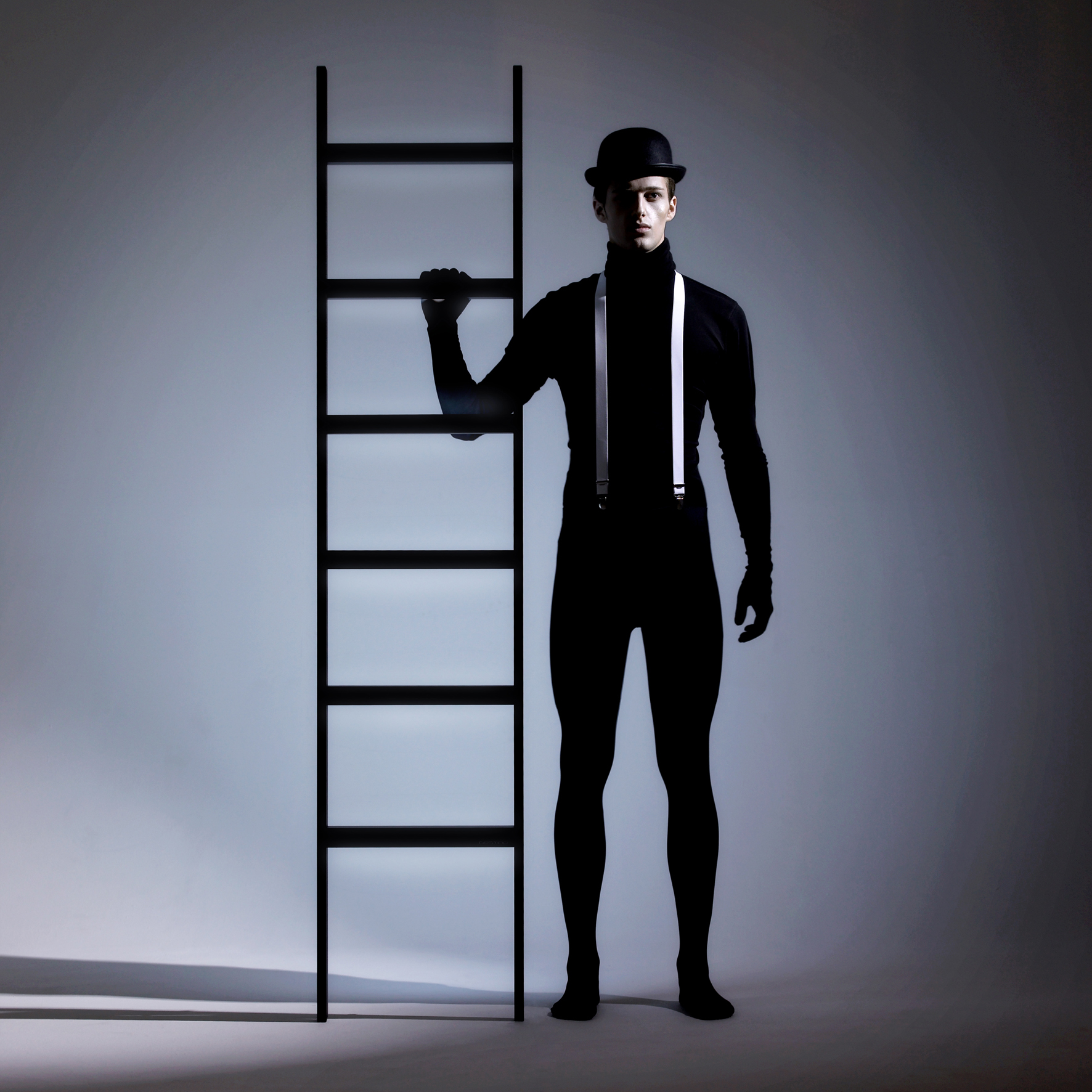 ladder_light_nicolas_destino_luminaire_design_echelle_lumineuse_2